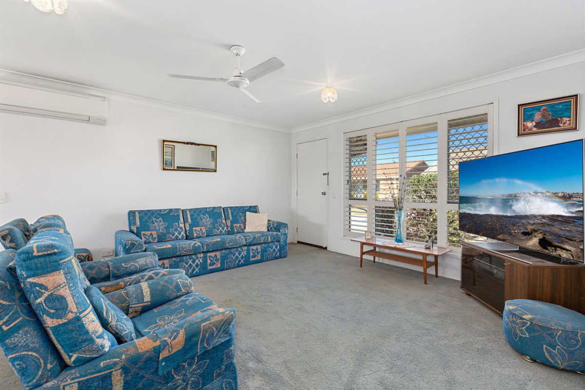 18/1 kentia crescent, banora point, nsw 2486